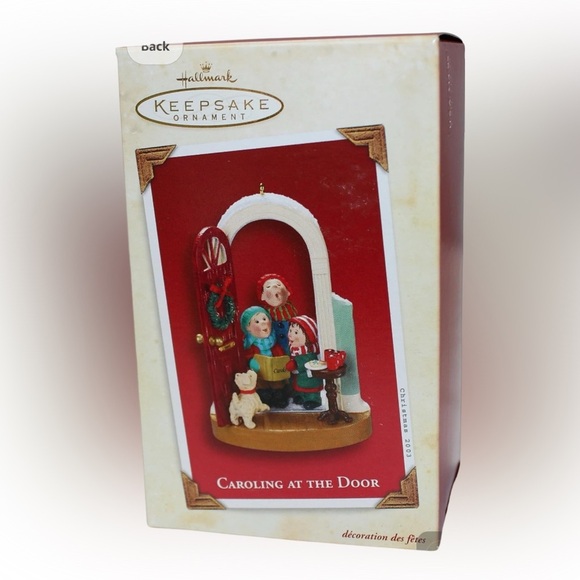 Hallmark Keepsake Ornament - Caroling at‎ The Door (2003) - Picture 8 of 10